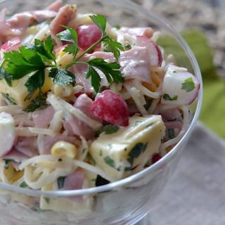 Salatka z selera konserwowego