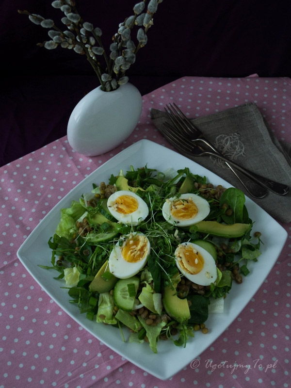 Salatka z jajkiem