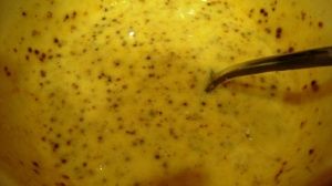 Przygotowanie sałatki ziemniaczanej z makrelą
